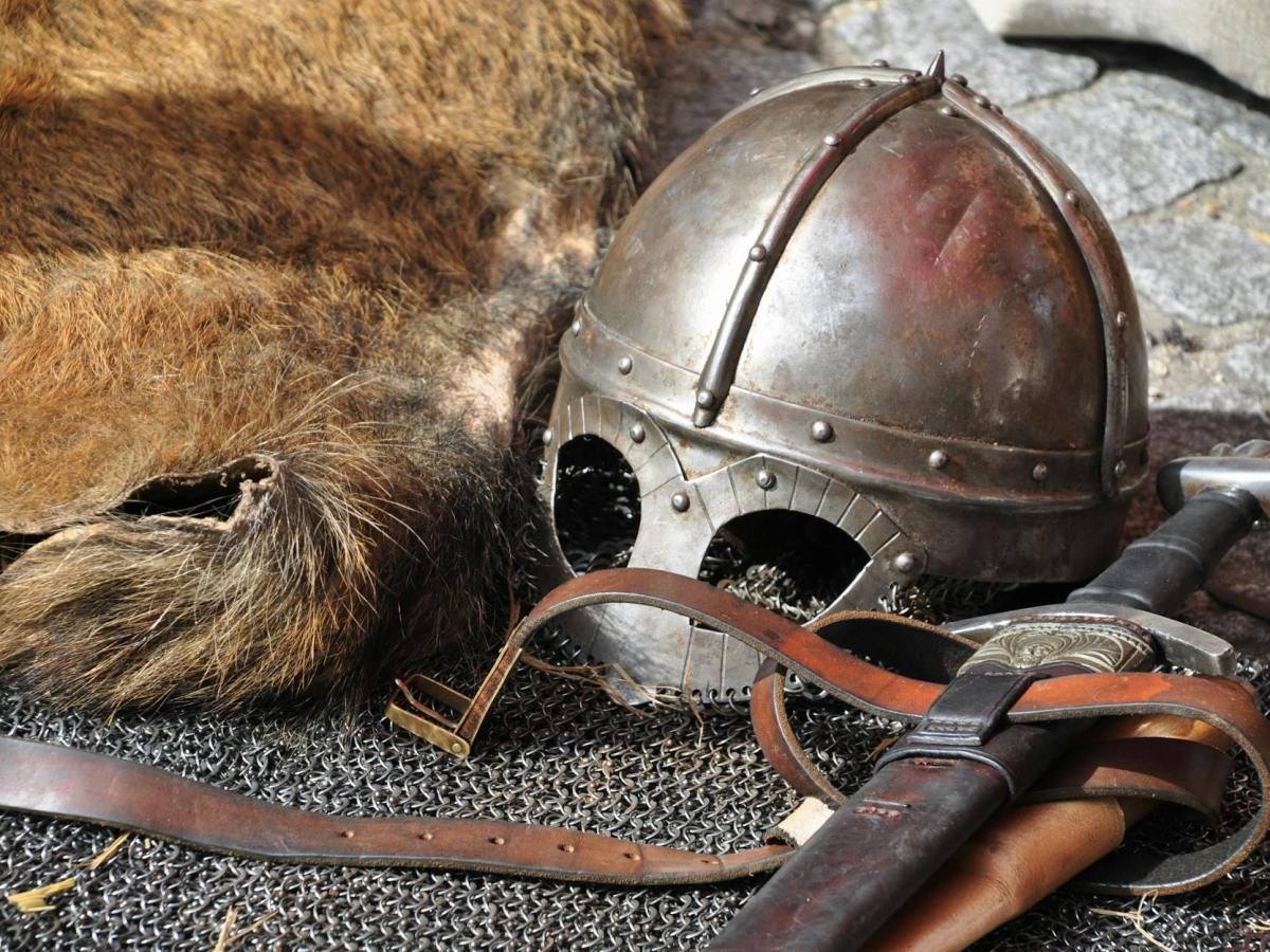 Eastern vs Western Fantasy&nbsp;Tropes